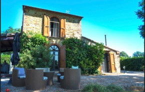 Il Falco - Rustico-Villa mit privatem Pool in Alleinlage